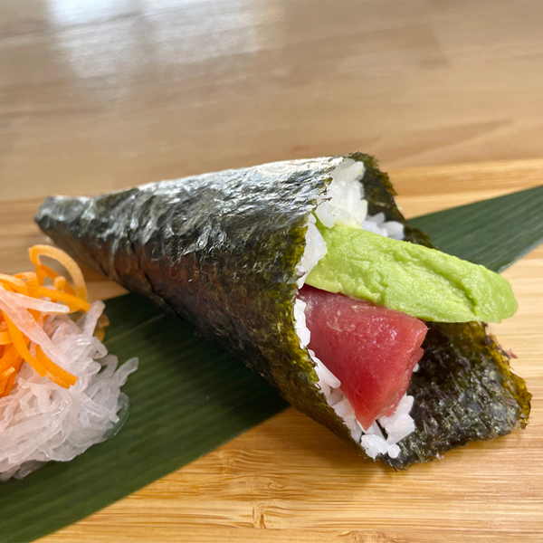 Temaki Atún conAguacate