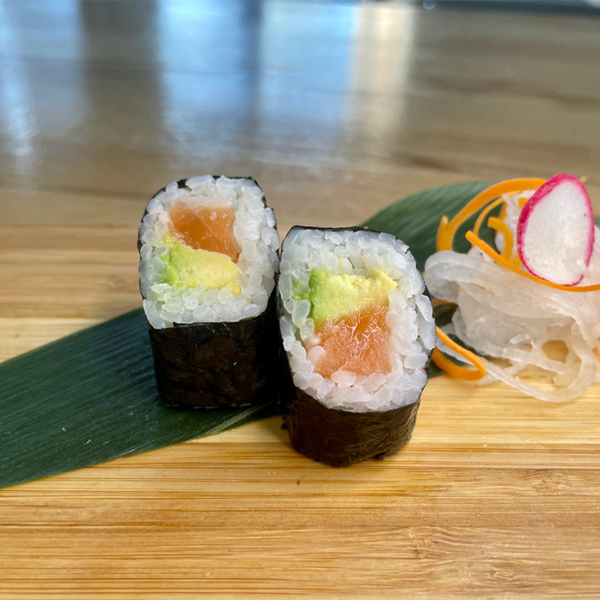 Maki Salmón Aguacate