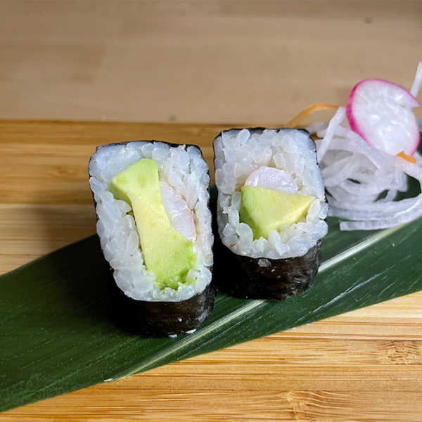 Maki Gambas con Aguacate